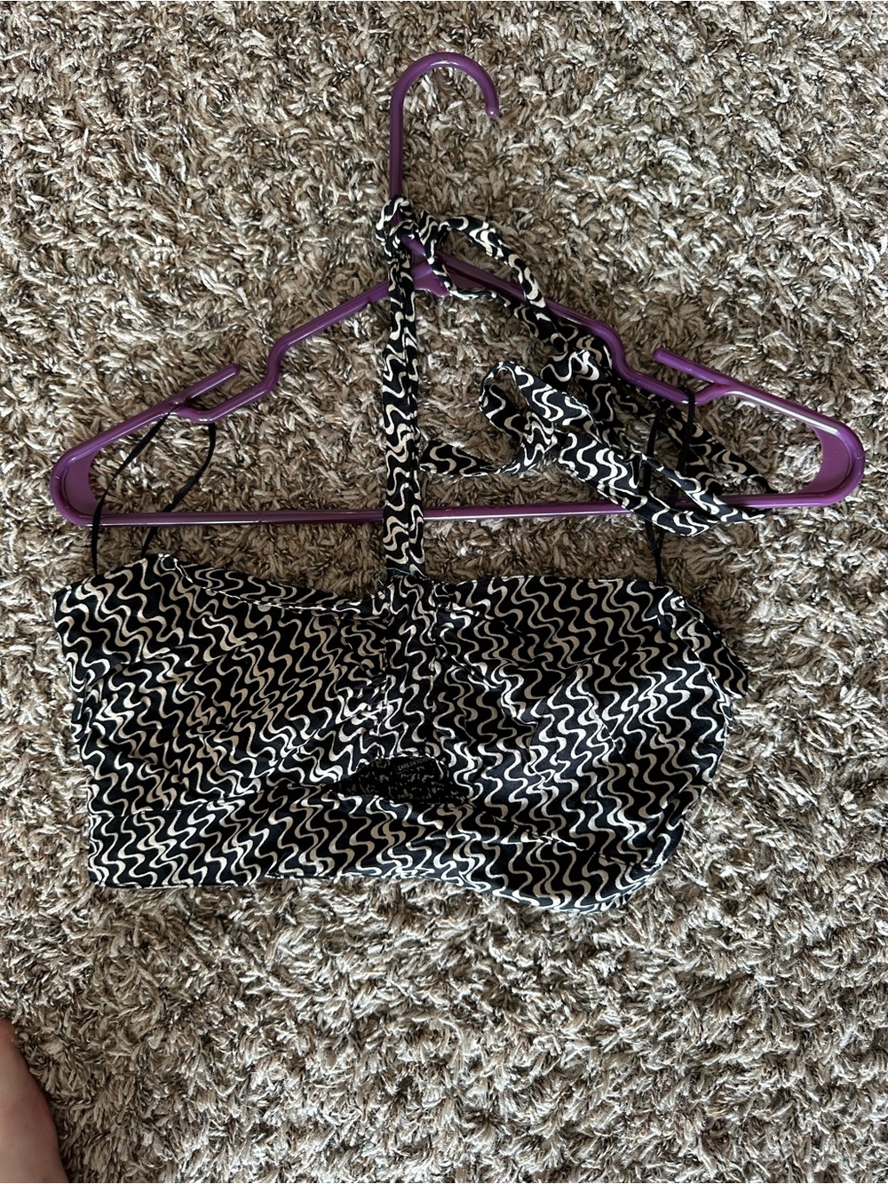 Angie Black & White Wavy-Print Bandeau Top